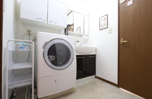 Omorinishi Apartment | Omorinishi 3chome House