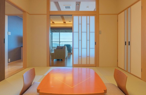 Yawatano House | Omuro no Mori Gyokusui - 13 years or older -