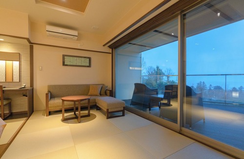 Yawatano House | Omuro no Mori Gyokusui - 13 years or older -