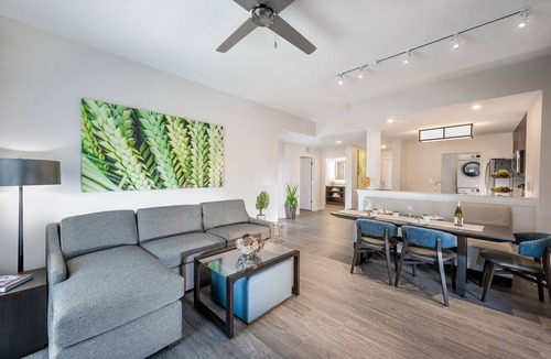 Four Corners Condo | On-Site Water Park | Shuttle to Disney World