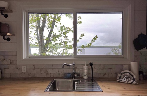Magnetawan Cottage | On the waters edge of Lake Cecebe Tranquility above Muskoka at Rockwynn Cottages