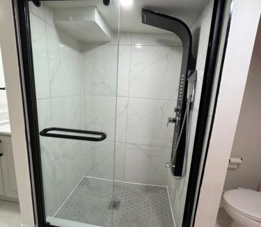 Churchill Meadows House | One Bedroom Basement Appartment