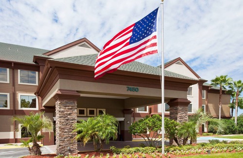 Airport North Condo | Only 1.5 Miles from Orlando International Airport + 24 Hour Fitness Center | 25 Minutes to Disney World