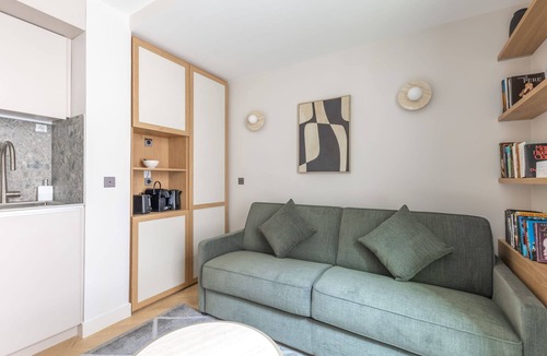 Chaussee-d'Antin Apartment | Opera - 2 Bdr/2 living rooms connecting apart.