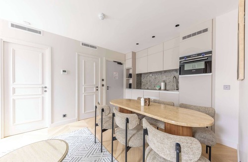 Chaussee-d'Antin Apartment | Opera - Two Bedroom Balcony