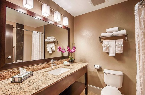 Orlando Hotel | Orlando Sweet Escape: Three Family Ready Room with Outdoor Pool