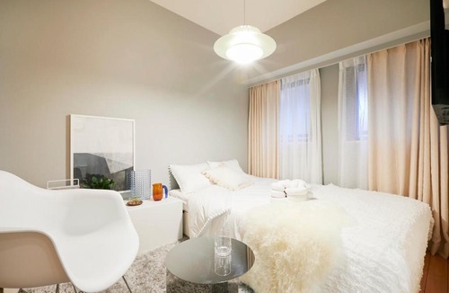Kabukicho Apartment | P OIN T - Shinjuku Kabukicho Designer's Apartment I