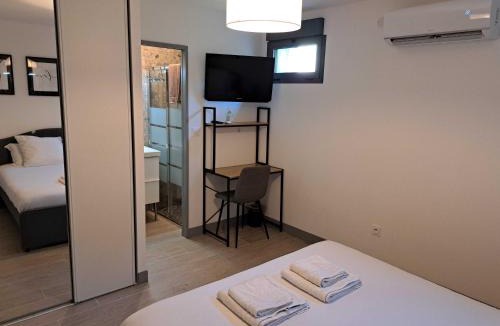 Chalifert House | Pacific Green-80M2-Clime-2 big Suites-Parking privé 2 cars-Jardin-Confort