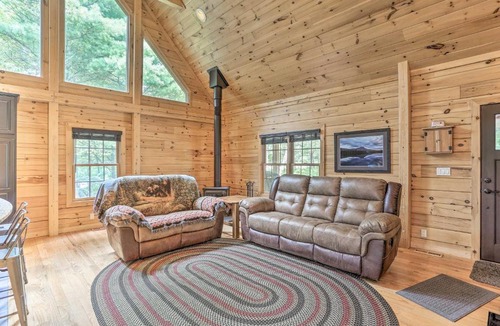 Kresgeville House | Palmerton Cabin w/Game Room ~ 5 Mi to Blue Mtn