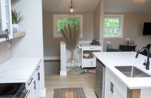 Port Elgin Cottage | Paradise! Steps from Lake Huron