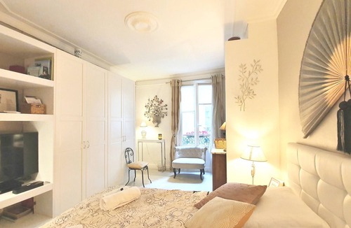 Paris City Center Apartment | Paris Chatelet, Modular Hausmannian Large Apartment Big modular Flat