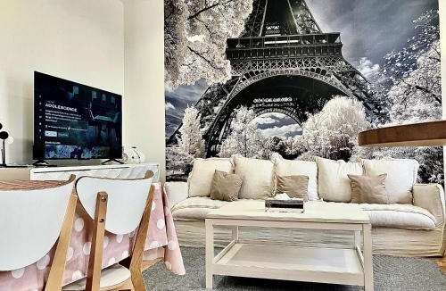 Le Raincy Apartment | PARIS CITY-Le Raincy - Facing station - 4 to 8 Pers