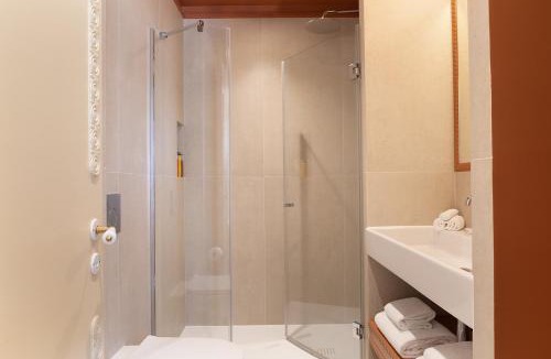 Quartier Saint-Georges Apartment | Paris Home Collection Serviced Apartments in Opéra - Rue Saint-Lazare