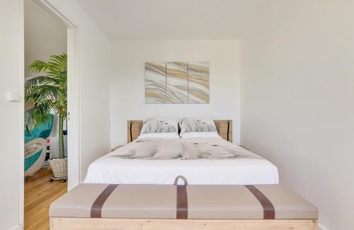Plaisance Apartment | Paris luxury Apartment 75m2 with Eiffel Tower View, metro 1 min, parking