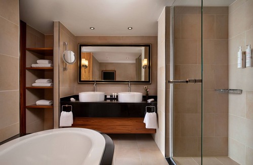 Parc-de-Montsouris Hotel | Paris Marriott Rive Gauche Hotel & Conference Center
