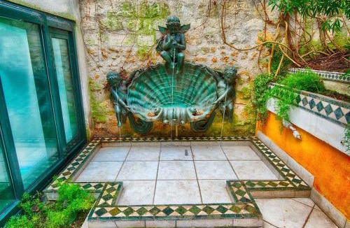 Clignancourt Apartment | Paris-Oasis "Since 2004"