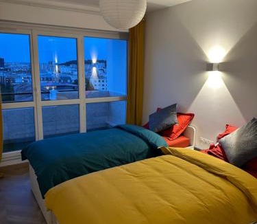 Pantin Apartment | PARIS PANTIN Magnifique Appartement 4 pièces de 108m2 avec 2 PARKING intérieur - très cosy pour 1 à 12 personnes - Entièrement refait à neuf ENTIRE APARTMENT LUXURIOUS AND WARM - PANTIN PARIS 19 ème FREE WIFI GRATUIT