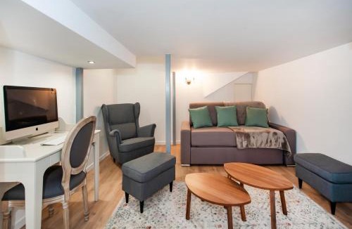Latin Apartment | Paris Place du Pantheon