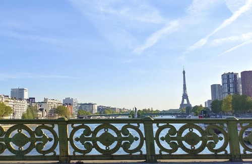 Auteuil Apartment | Paris - Porte D'auteuil : Grand Studio Avec Balcon