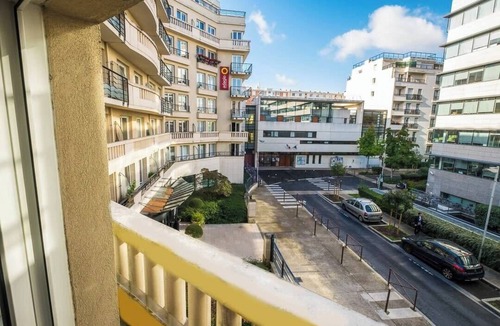 Issy-les-Moulineaux Apartment | Paris Porte de Versailles Cosy Lodge 1 Appart hôtel parking, wifi 4 pers