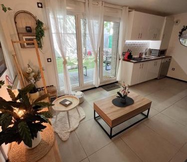 Romainville Apartment | Paris Studio Cosy luxe avec jardin Proche métro