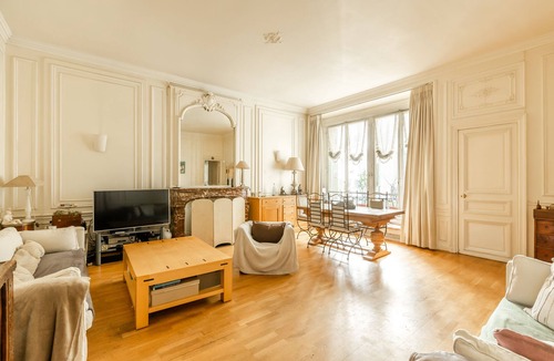 Ternes Apartment | Parisian Charm by Pereire, by Veeve