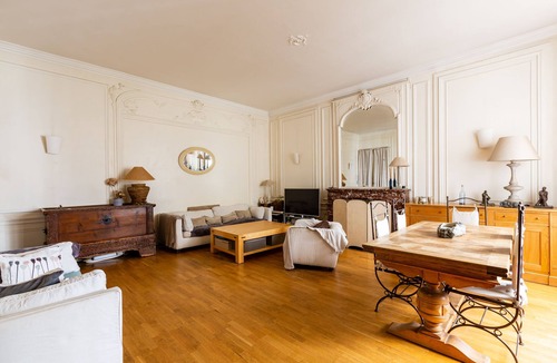 Ternes Apartment | Parisian Charm by Pereire, by Veeve