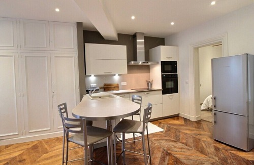 Les Iles Apartment | Parisian Home | 1 room | Ile de la Cité - Ile Saint Louis