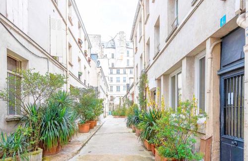 11th Arrondissement Apartment | ParisMyHome - AIR COND, 2 SHOWERS, 2 WC