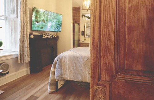 Woodbury House | Parking, Near Philly&Airport, Superfast WIFI