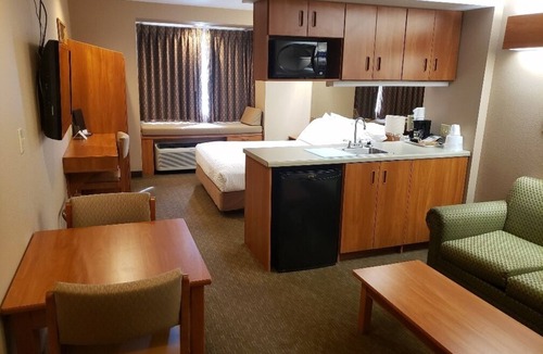 Parry Sound Hotel | Parry Sound Inn & Suites
