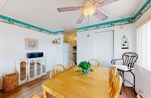 North Ocean City Condo | Partial Ocean View Condo w/Balcony, AC, W/D & Shared Pool - Steps to the Beach