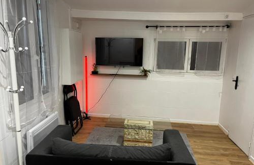 Bobigny Apartment | Pavillon, Jacuzzi, Barbec, Netflix, Canal, Disney
