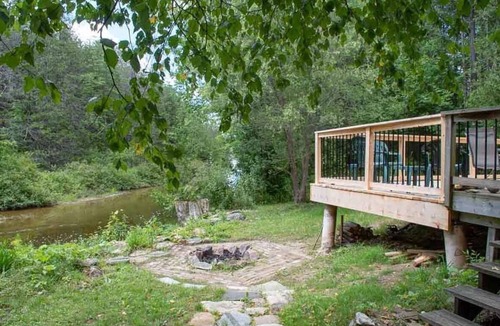 Chesley Cottage | Peabody Log Cabin - Three Bedroom Cottage, Sleeps 8