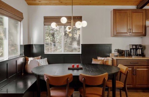 Strawberry Cabin | PEACE in the PINES. Velvet Antler: EV Charger, Dog Run, Hot Tub