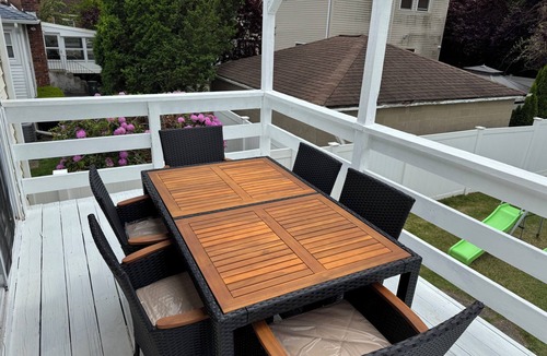 Merrick House | PEACE OF MIND IN THIS CHARMING UPPER LEVEL 3 BEDROOM 1 BATH SUITE