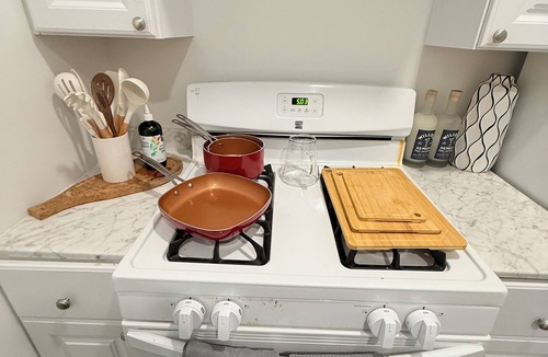 South Hills Apartment | Peaceful 1-bedroom apartment in charming Pittsburgh for your stay