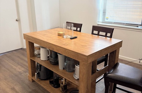 South Hills Apartment | Peaceful 1-bedroom apartment in charming Pittsburgh for your stay