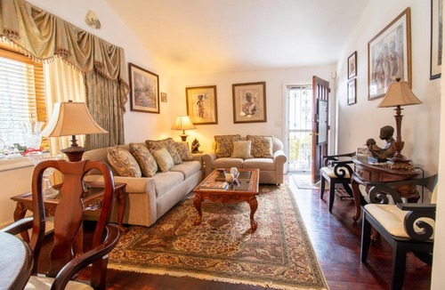 Coram Apartment | Peaceful 3BR Garden Cottage - Long Island Escape