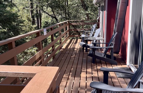 Prescott Cabin | Peaceful cabin in the woods, just 9 miles to whiskey Row