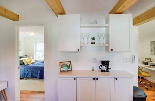 West Saugerties House | Peaceful Cabin w/Fire Pit & Creek Access