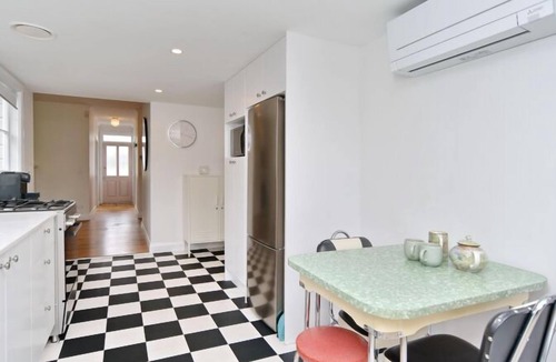 Christchurch City Centre House | Peaceful City Retreat |Steps to Arts, Eats & Parks