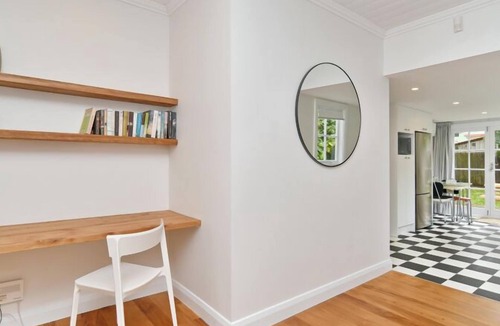 Christchurch City Centre House | Peaceful City Retreat |Steps to Arts, Eats & Parks