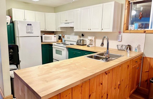 Dunchurch Cottage | Peaceful Cottage Retreat ~ 4 Season - Fantastic View