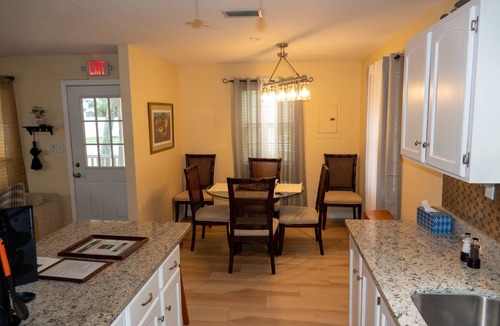 Marineland Acres House | Peaceful Home with a Private Guest House in the Backyard! Easy Beach Access!