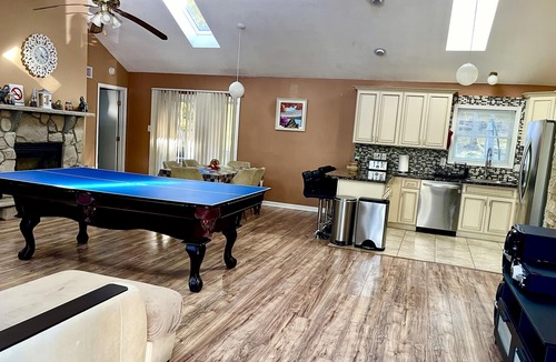 Tunkhannock Township House | Peaceful house with hot tub, private swimming pool, etc.