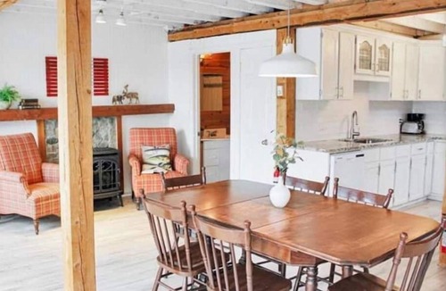 Joly Cottage | Peaceful Lakefront Cottage