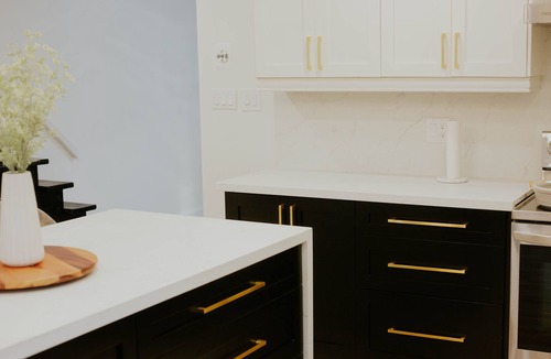 Carrying Place House | Peaceful Luxury in Prince Edward County – Hot Tub, EV Charger