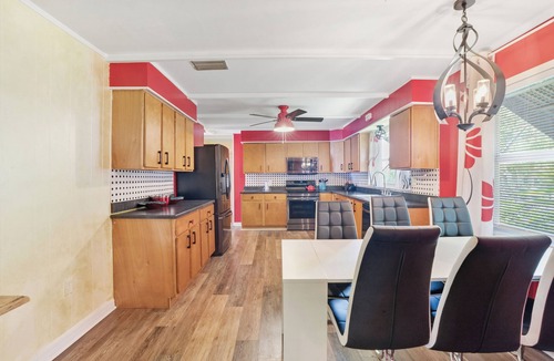 Valrico House | Peaceful - Private Hideaway - Huge Yard