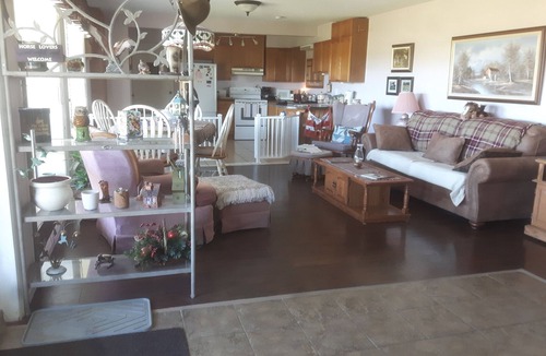 Adjala-Tosorontio House | Peaceful Retreat on Horse Farm that welcomes dogs!